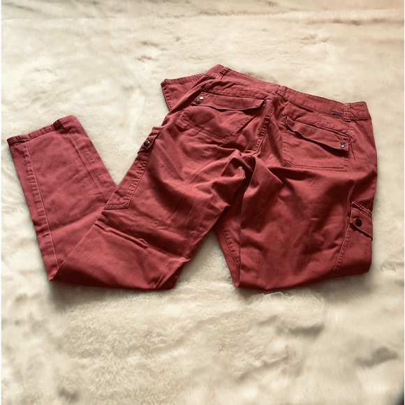 Skinny Pants - Picture 2 of 10